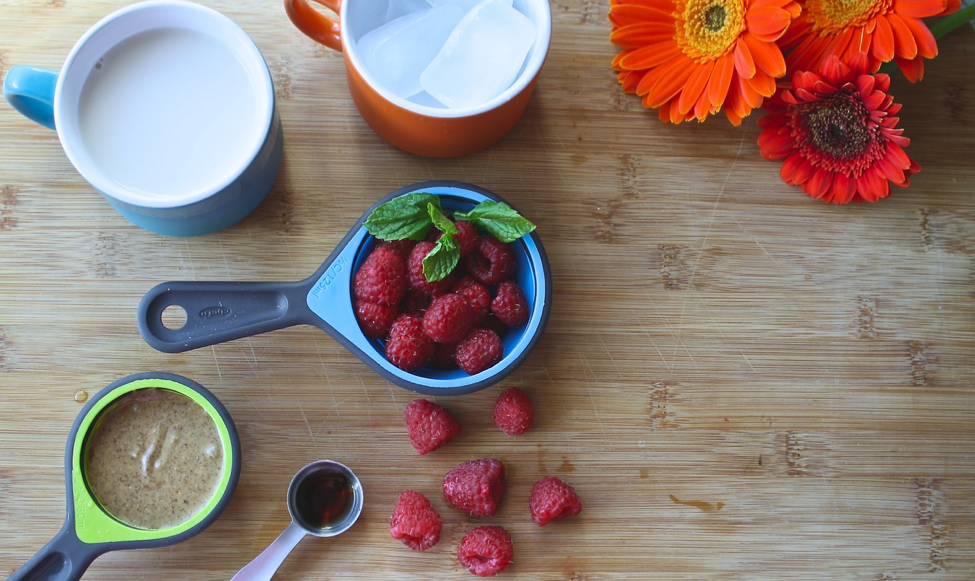Superfood Snacks for The Holiday Weekend